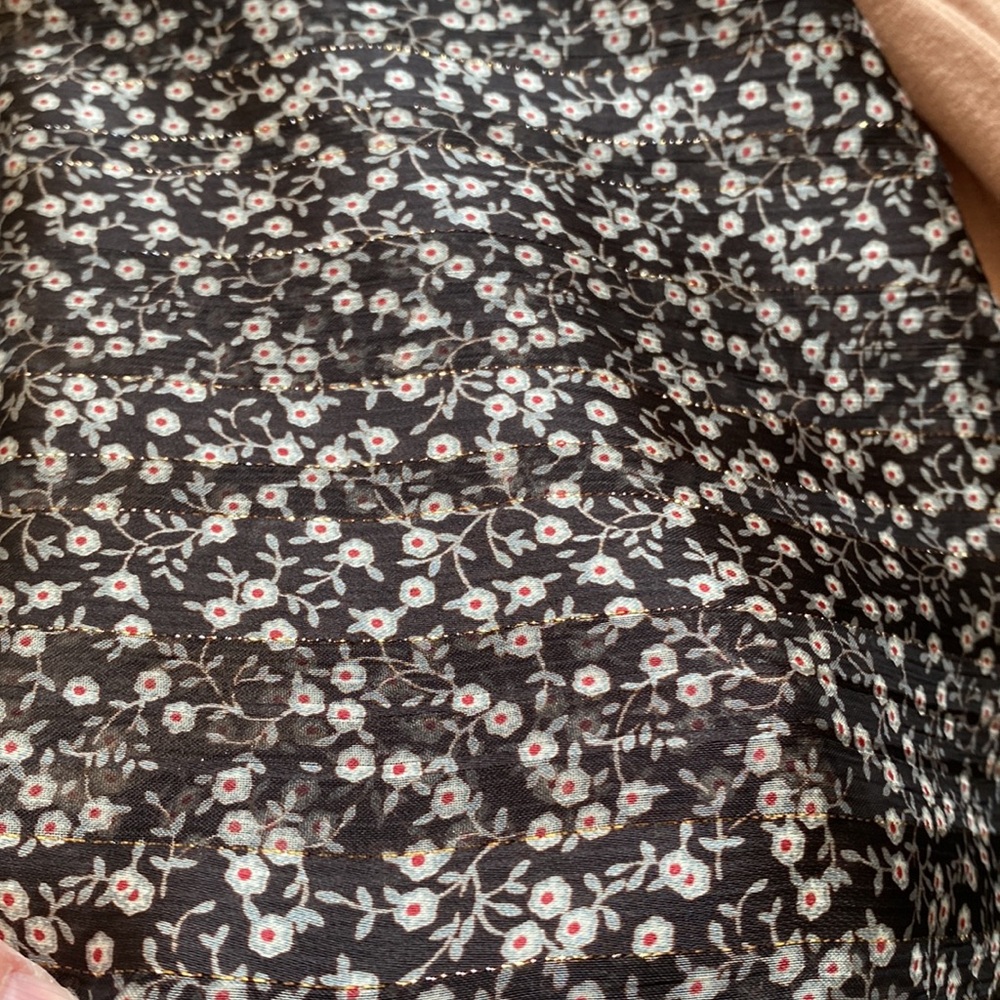 Women’s mixed media draped floral sleeve top - Picture 6 of 6